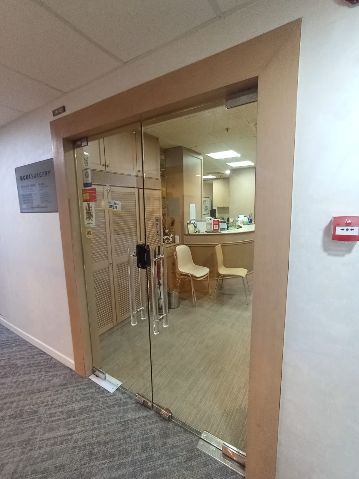 Expert Glass Door Repair Services in Singapore: Fast, Reliable Solutions from Tasfia Engineering & Construction Pte Ltd